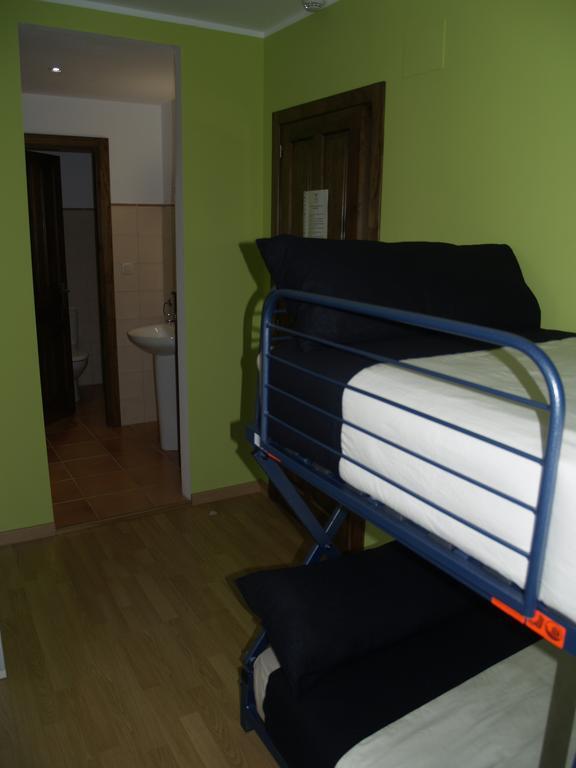 Albergue De Yebra Yebra de Basa Camera foto