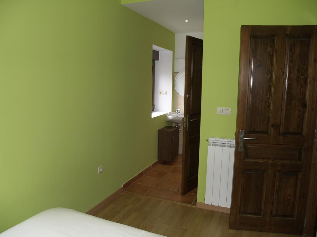Albergue De Yebra Yebra de Basa Camera foto
