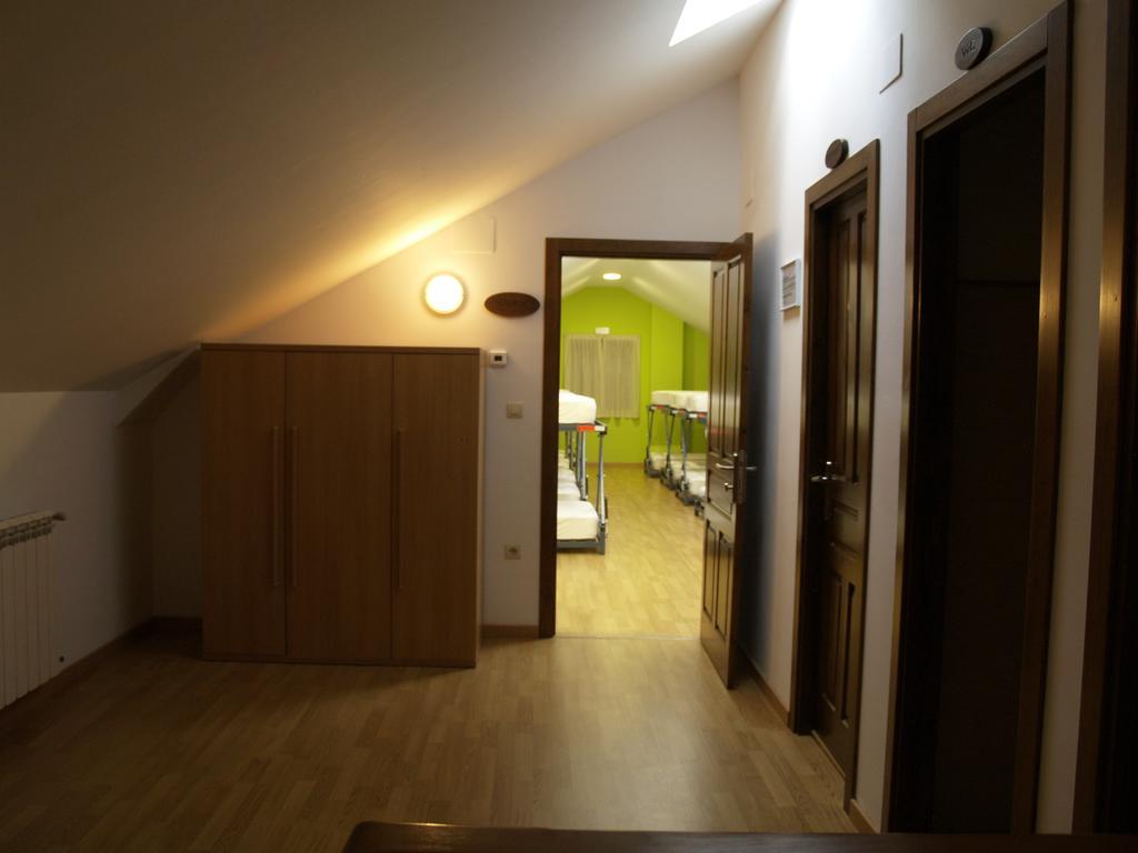 Albergue De Yebra Yebra de Basa Camera foto