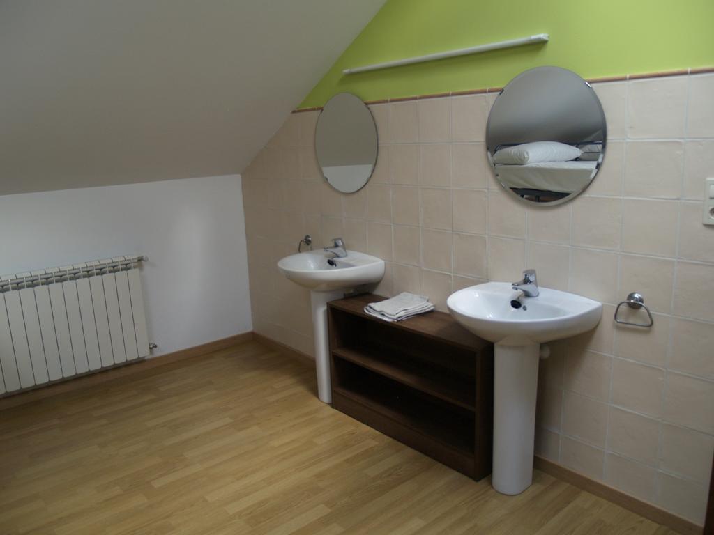 Albergue De Yebra Yebra de Basa Camera foto