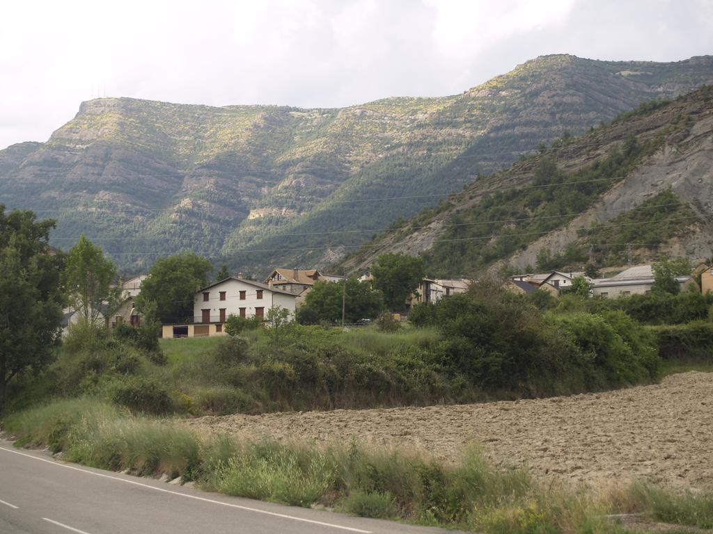 Albergue De Yebra Yebra de Basa Esterno foto