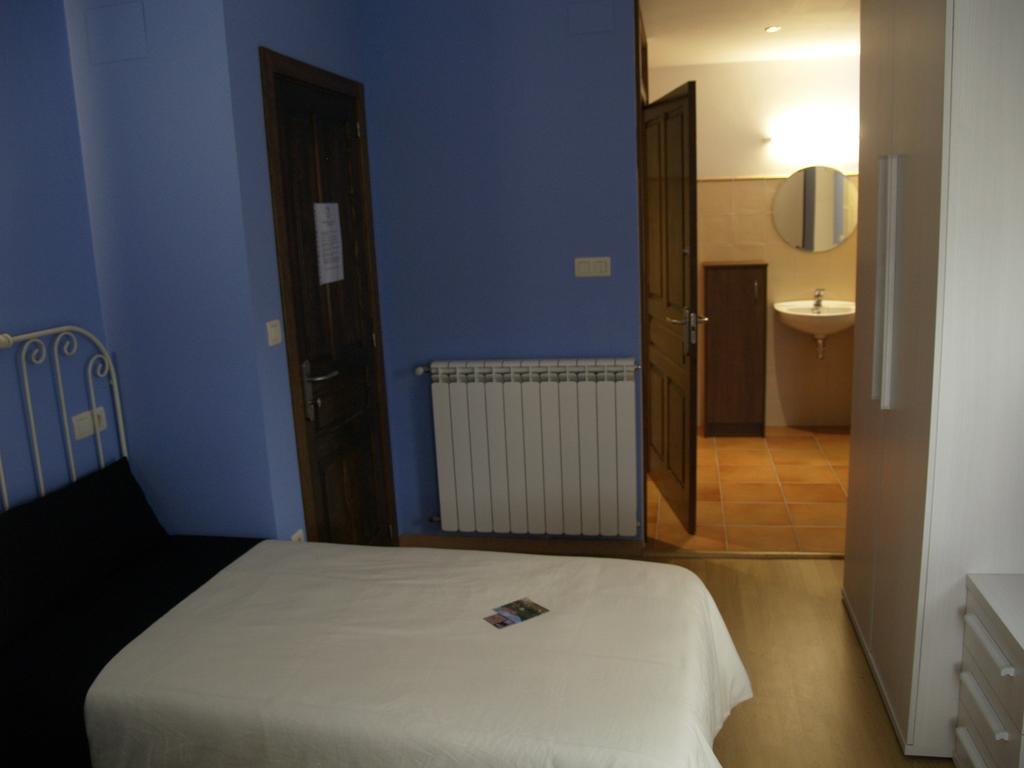 Albergue De Yebra Yebra de Basa Camera foto
